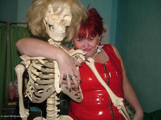 ValGasmic Exposed - Red PVC 3 Gallery