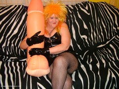 ValGasmic Exposed - Punk Chick Gallery