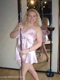 Barby Try's Pole Dancing featuring Barby