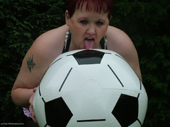 ValGasmic Exposed - Big Ball Gallery