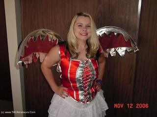 Fallen Angel - Happy Halloweenie Gallery
