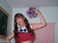 Pompoms featuring Moonaynjl Free Pic 1