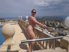 Barby - Barby Gets Hot By The Pool Gallery