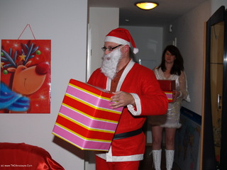 Angel Eyes - Help For Santa Claus Movie Video