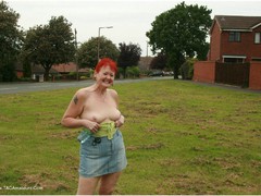 ValGasmic Exposed - Country Walk Gallery