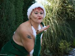 ValGasmic Exposed - Merry Xmas Gallery