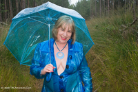Famous Blue Raincoat featuring SpeedyBee Free Pic 1