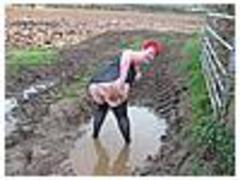 ValGasmic Exposed - Mud Fun Gallery