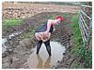 ValGasmic Exposed - Mud Fun Gallery