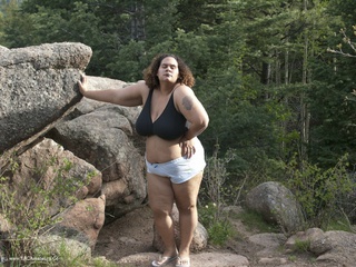 Curvy Baby Girl - On The Rocks Gallery