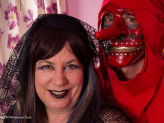 SpeedyBee - Halloween Pt1 Gallery