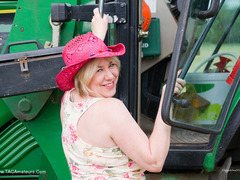 SpeedyBee - Speedy Bees Tractor Gallery