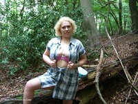 Barby's Woodland Wank featuring Barby Free Pic 1