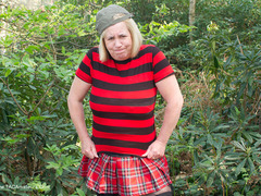 SpeedyBee - Speedy The Minx Gallery