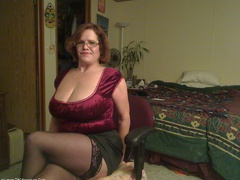 Misha MILF - Red Velvet Top 2 Gallery