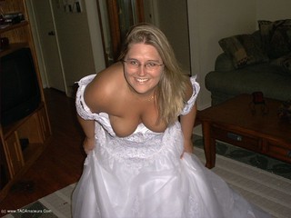 Gangbang Momma - Bride In White Showing Pink