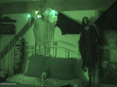 Claire Knight - The Ghoul Video