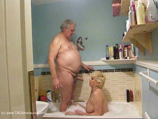 Dimonty - Fucking In The Bath Video
