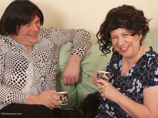 SpeedyBee - Afternoon Tea Gallery