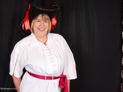 SpeedyBee - The Pirate Gallery