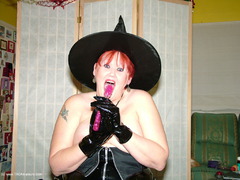 ValGasmic Exposed - Witchy Pt2 Gallery