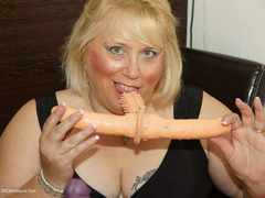 Lexie Cummings - Purple Stockings Gallery