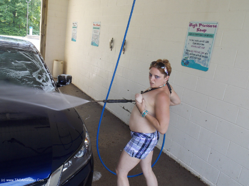 NudeNikki - Car Wash Pics