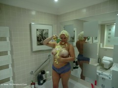 Barby - Barbys Splosh Fun Pt2 Video