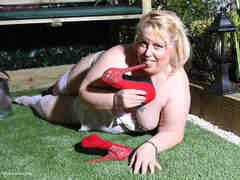 Lexie Cummings - Lexie In Garden Arbour Pt2 Gallery