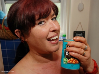 Juicey Janey - Messy Beans & Tomato Sauce Pt1