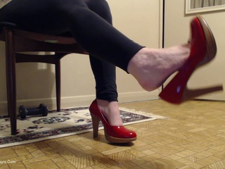 CougarBabe Jolee - My Sexy Red Heels