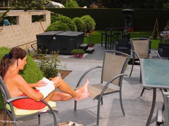 Kyras Nylons - Pantyhose In The Garden Pt2 Gallery