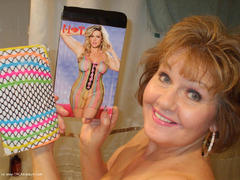 Busty Bliss - Taste The Rainbow Gallery