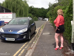 SpeedyBee - Seduced by 2 thugs Pt1 Video