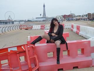 Barby Slut - Barby Does Blackpool