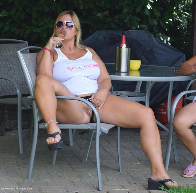 Nude Chrissy - Two Hot Ladies Champagne At The Pool video
