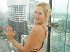 Molly MILF - In The Pool Gallery