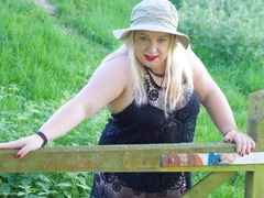 Dirty Doctor - Selena In The Woods Gallery