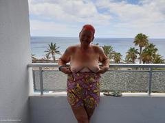 ValGasmic Exposed - Boobies Gallery