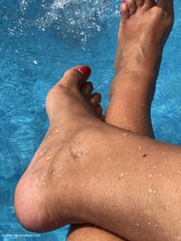 Feet featuring Sweet Susi