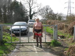 Chrissy UK - Canal Walk Video