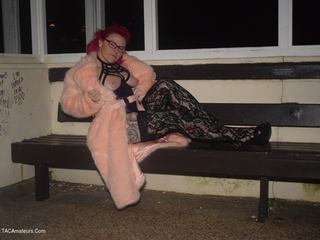 Phillipas Ladies - Red Inked Molly Flashes Outside Gallery