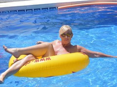 Melody - Pink Flamingo Pt2 Gallery