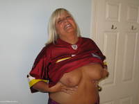 Washington Redskins Fan featuring Chrissy UK