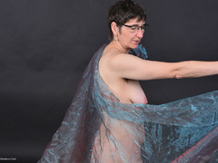 Hot Milf - Tulle Cloth Pt1 Gallery