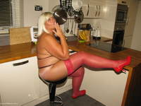 Lady In Red featuring Chrissy UK Free Pic 1