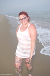 Mollie Foxx At The Beach featuring Phillipas Ladies