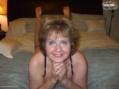 Busty Bliss - Cougar With Attitude Gallery