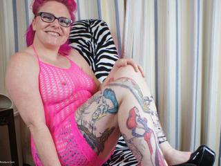 Mollie Foxxx - Sexy Pink Dress