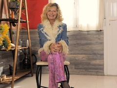 Anne Swinger - I Went To A Conventional Film Casting And Video